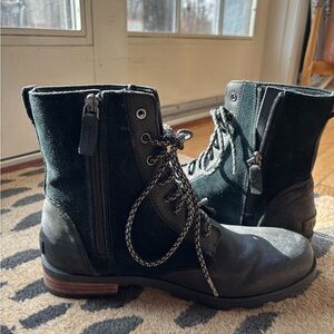 Sorel Black Leather Ankle Boots